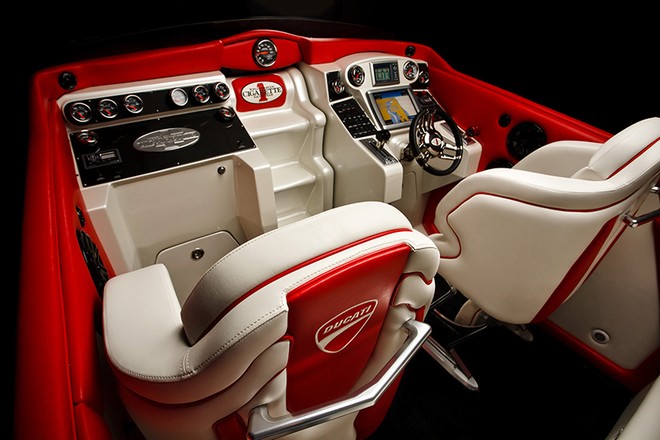 No one designs or produces a helm better than Cigarette. © Cigarette Racing Team .